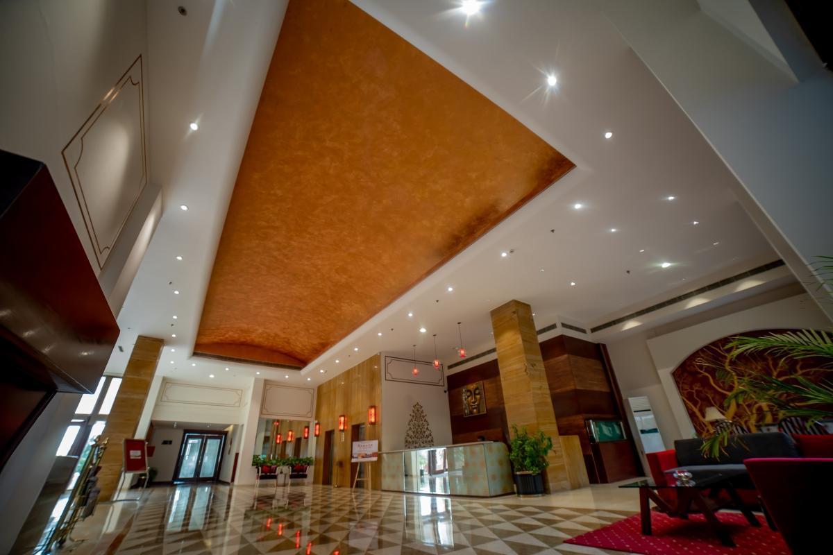 Готель Ramada By Wyndham Jaipur Jaisinghpura Екстер'єр фото