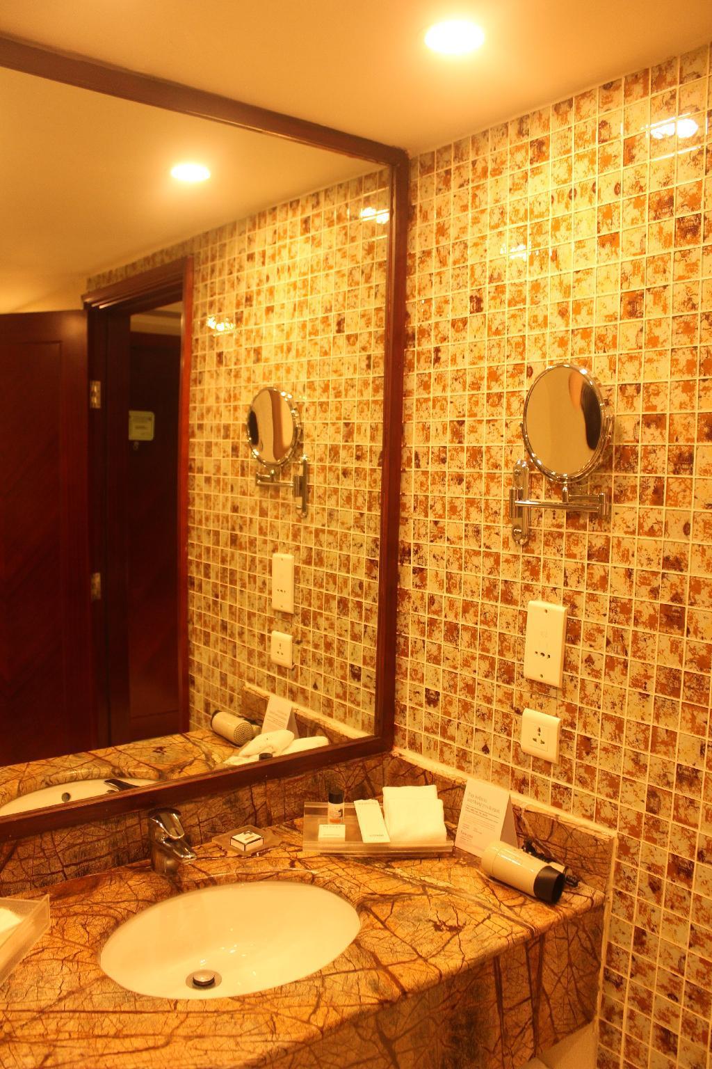 Готель Ramada By Wyndham Jaipur Jaisinghpura Екстер'єр фото